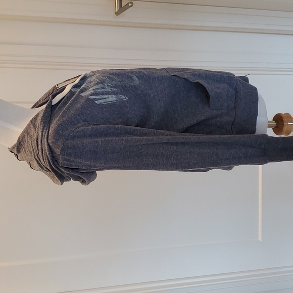 Vancouver Canucks Soft Grey Hoodie - Touch by Alyssa Milano - Picture 4 of 15